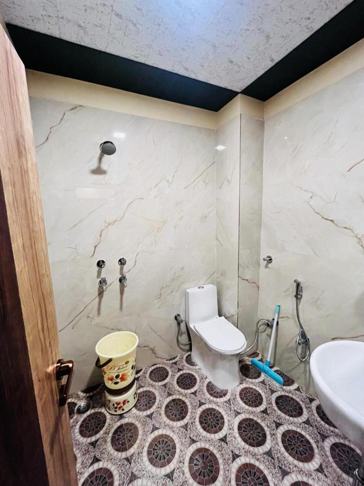 Ks Paying Guest House Waranasi Zewnętrze zdjęcie
