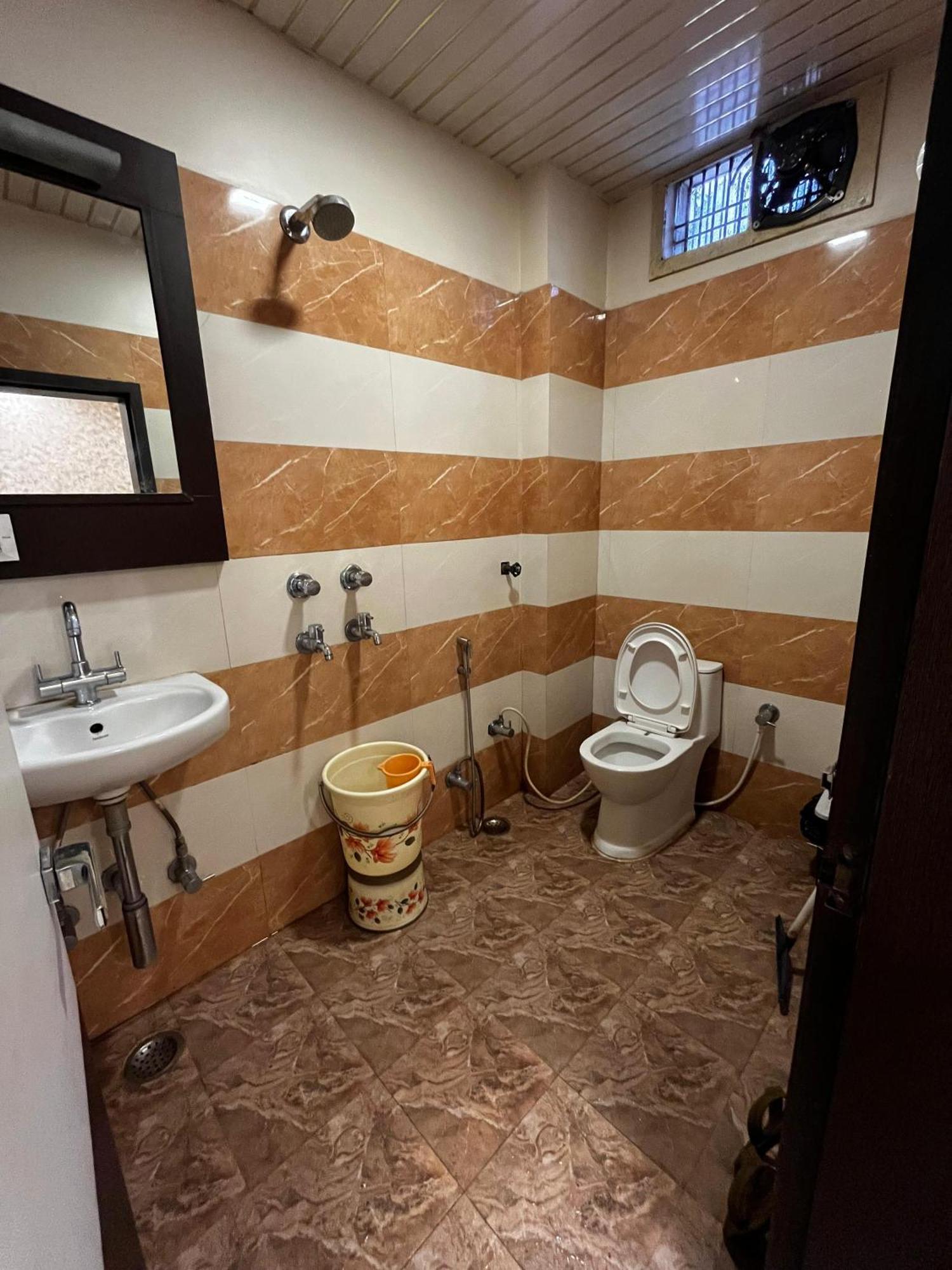 Ks Paying Guest House Waranasi Zewnętrze zdjęcie